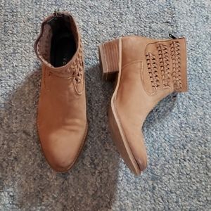 NWOT Modcloth Leather Booties
